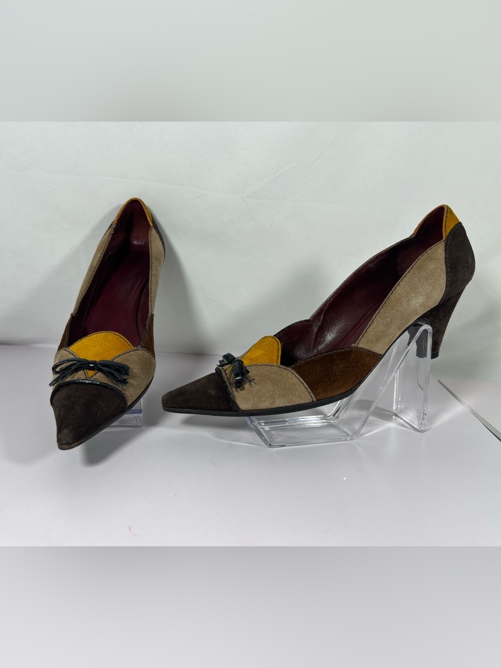 7080: Prada Colorblock Suede Kitten Heel Pumps Size 38.5 Made in Italy